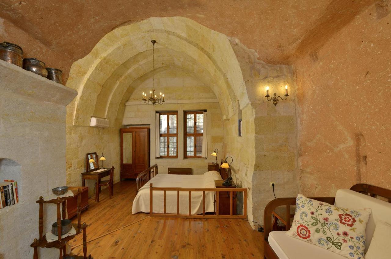 Esbelli Evi Cave Houses Urgup Exterior photo